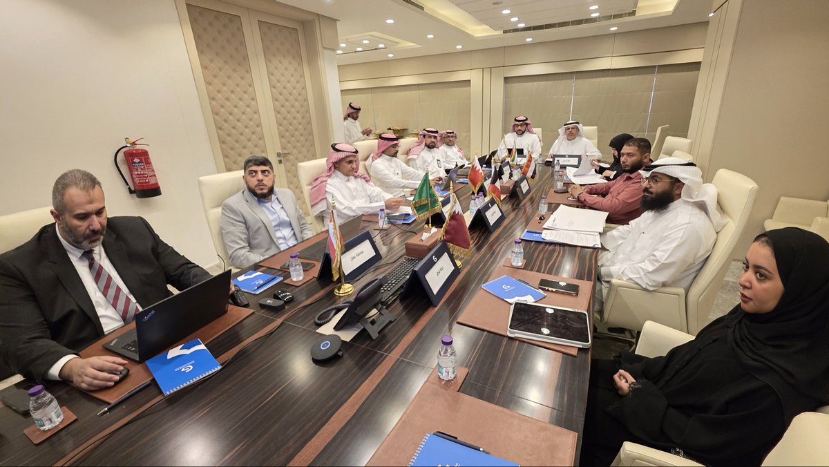 عقدت اللجنة التوجيهية لبناء وربط مراكز المعلومات اجتماعها الثالث والعشرين في مقر #هيئة_التقييس_الخليجية بمشاركة ممثلي أجهزة التقييس الوطنية في الدول الأعضاء.