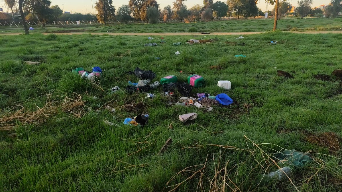 Exigimos la retirada inmediata del mercadillo ilegal del mercartemático, la limpieza de la zona y una reunión urgente con <a href="/Ayto_Sevilla/">Ayuntamiento de Sevilla</a> <a href="/PoliciaSevilla/">Policía Local de Sevilla</a> <a href="/pepelugomoreno/">José Lugo Moreno</a> <a href="/jlsanzalcalde/">José Luis Sanz</a> <a href="/LipasamSevilla/">Lipasam</a> <a href="/DtoCerroAmate/">Distrito Cerro-Amate (Sevilla)</a> ¡Nos merecemos ser un barrio de primera, no de segunda! ✊💪