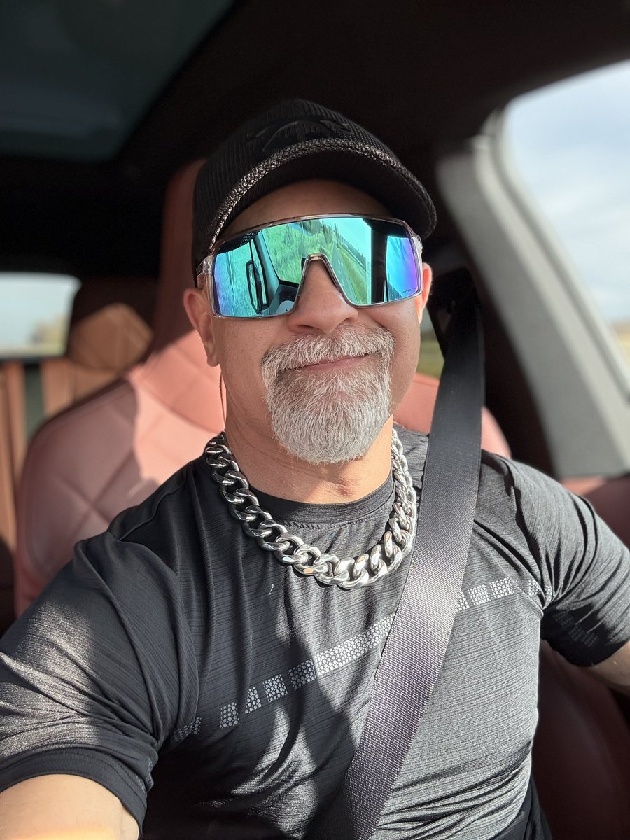 manspermia's tweet image. How long is your commute? 🚙💨🚓