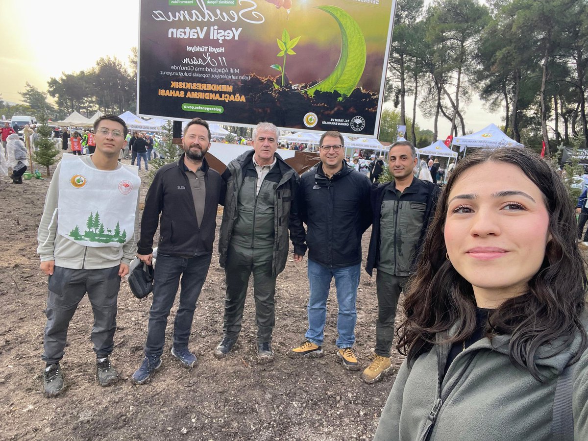 Prof_Dr_BToprak's tweet photo. 🌲Toprağa umut, geleceğe nefes bıraktık.

🗓️11 Kasım Milli Ağaçlandırma Günü  

#YeşilYarınlarİçin #11Kasım #yeşilvatan https://t.co/xbl7uWFy8x