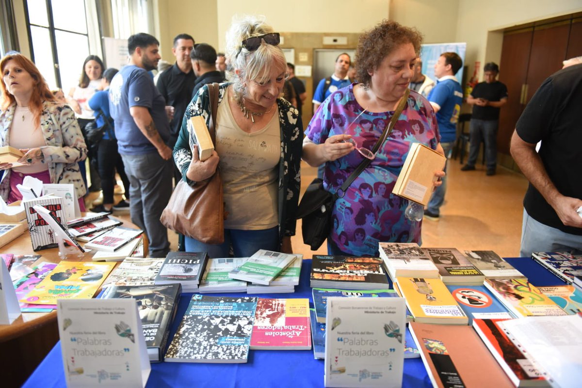 La jornada, impulsada por la Comisión Bonaerense de Trabajo y Cultura, que encabeza 
Florencia Lizarazo, contó con exposiciones, debates, lecturas e intervenciones artísticas que reivindicaron la cultura del trabajo.