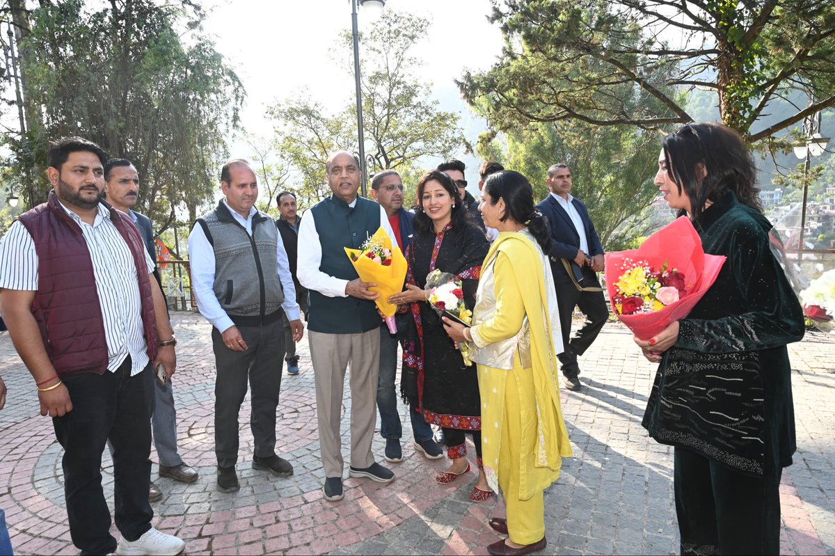 krishnathakurh's tweet image. आज भारतीय जनता पार्टी महिला मोर्चा जिला परिचय बैठक में मुख्य रूप से नेता प्रतिपक्ष पूर्व मुख्यमंत्री आदरणीय जयराम ठाकुर जी ,महिला मोर्चा प्रदेश अध्यक्षा डेजी ठाकुर जी, महामंत्री कमलेश जी विशेष रूप से उपस्थित रही