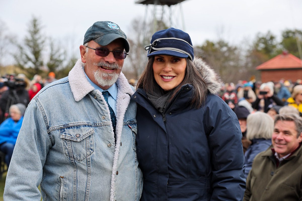 Governor Gretchen Whitmer tweet media