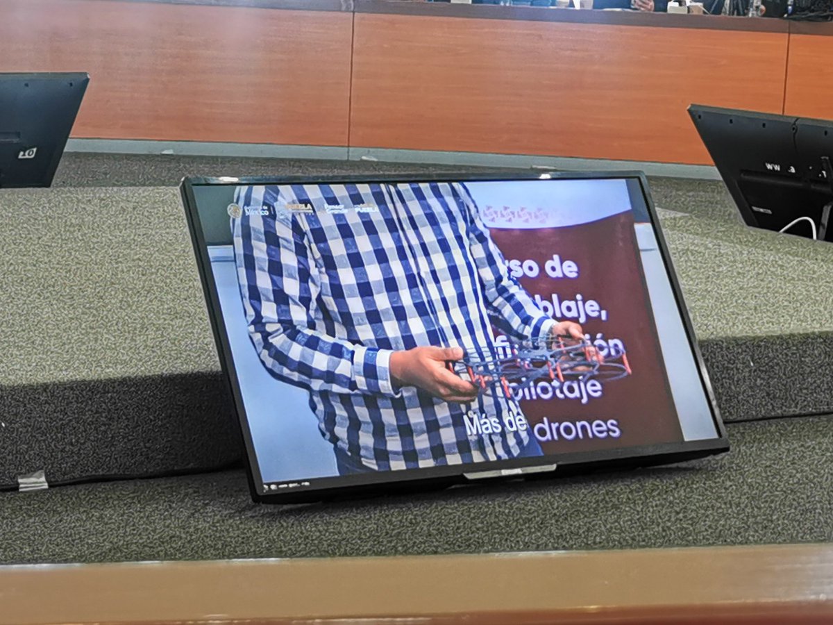 MxInteraccion's tweet image. Mañanera del Gobernador @armentapuebla_ en #Puebla, más de 10 mil asistentes al #TechCapital al fomento de las comunidades productivas del Estado @CECyTEPUE

La era de la Tecnología e Industria&quot; transmisión en vivo
👇🏻🔗facebook.com/share/v/1FN1sL…