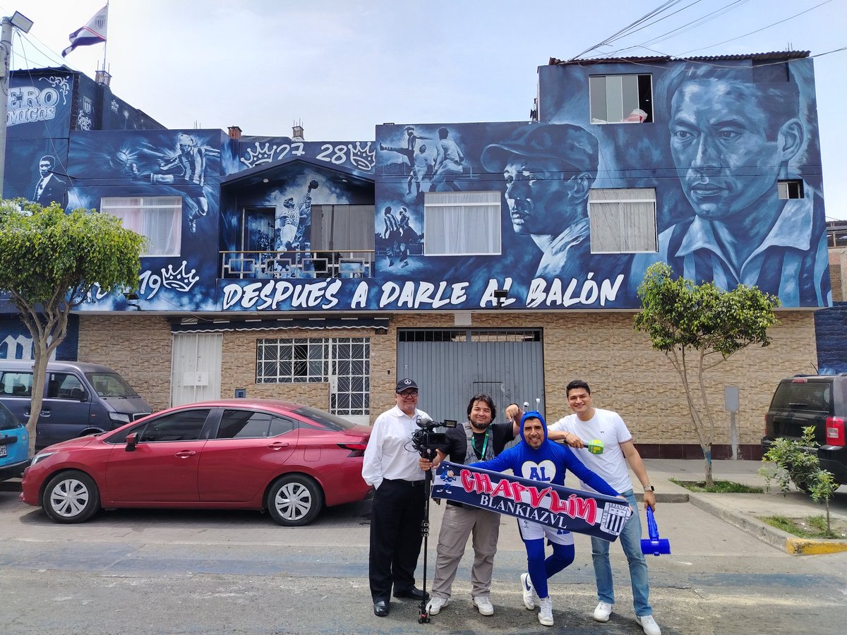 Este sábado por <a href="/LatinaDeportes/">Latina Deportes</a> desde 4pm conoce un poquito más de mi CHAPULÍN BLANQUIAZUL por el programa #SOMOSVOLEY