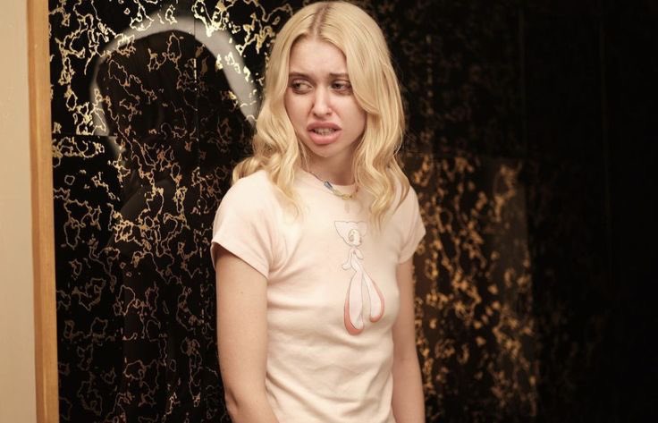 euphoriacentral's tweet image. 🚨The offical trailer for #Euphoria season 3 will be released in two months.