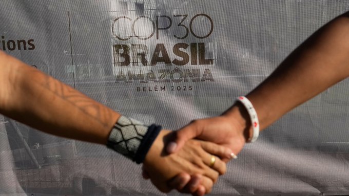 Around 200 world leaders are in Brazil at #COP30 until 11/21. #ClimateAction for big reductions in greenhouse gas emissions—among top goals. Trump not attending or sending a high-level US government rep. via <a href="/ABC/">ABC News</a> #GHG #FossilFuels #ClimateCrisis 
abcnews.go.com/US/cop30-inter…