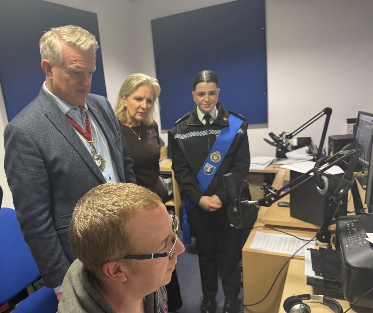 Great visit from Surrey High Sheriff Peter Cluff to see how his grant has supported young people attending YMCA youth work sessions in Horley  ⁦<a href="/HSOFSURREY/">High Sheriff of Surrey</a>⁩ ⁦⁦<a href="/YMCAEastSurrey/">YMCA East Surrey</a>⁩