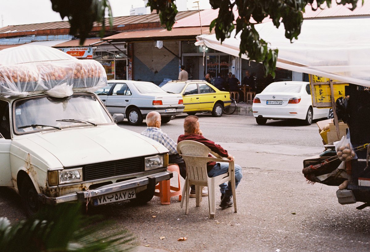 saman_gh1992's tweet photo. مهر ماه روی فیلم.
🎞#cinestill400d
🎞#ektar100
📷#yashicamat124g
📷#eos650 https://t.co/p7WRhVbciU