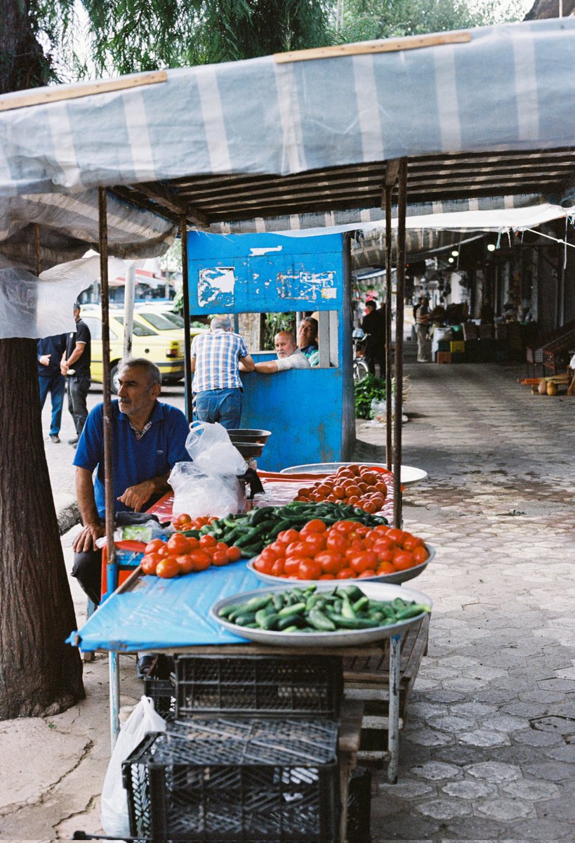 saman_gh1992's tweet photo. مهر ماه روی فیلم.
🎞#cinestill400d
🎞#ektar100
📷#yashicamat124g
📷#eos650 https://t.co/p7WRhVbciU