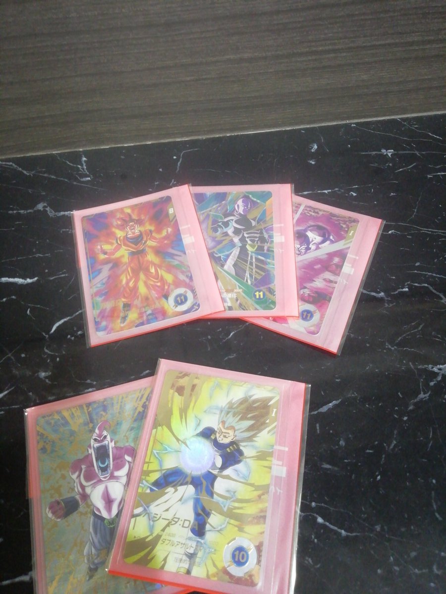 SDBH_is_power's tweet image. 上3000オリパ×3

下500ガチャ×25

ベジータDA以外傷あり、帰れ…