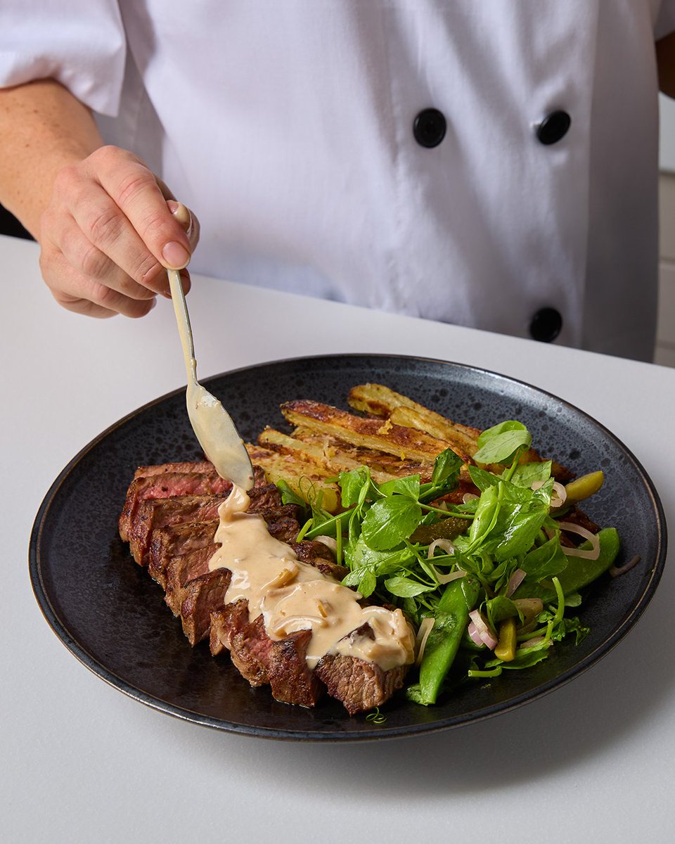 MindfulChefUK's tweet photo. Don’t miss our limited edition Signature Dine In range 🧑‍🍳

It’s your final chance to serve up something extra special, from a creamy mushroom &amp; truffle gnocchi to tender sirloin and all the little touches that make a night in feel like a night out. Final orders 25th November. https://t.co/HEZvWIZKsI