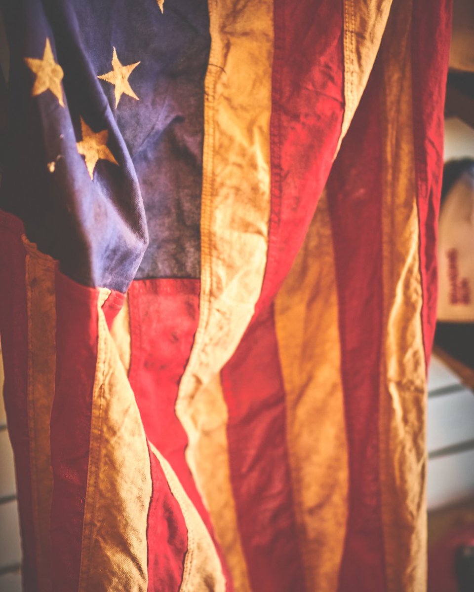 BzzAgent's tweet image. 🇺🇸 Honoring Our Heroes 🇺🇸 Today, we pause to recognize the courage, sacrifice, and dedication of all veterans. Your service inspires us every day. 💙❤️ #VeteransDay #ThankYouVeterans #BzzAgent