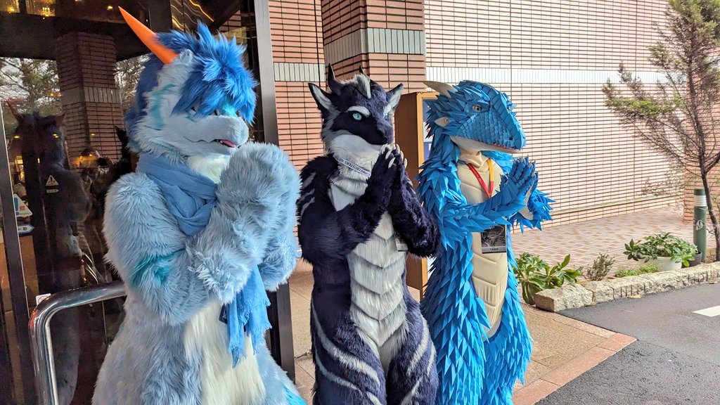 #Kemocon18

3ドラゴンズの貴重な合唱シーン🙏