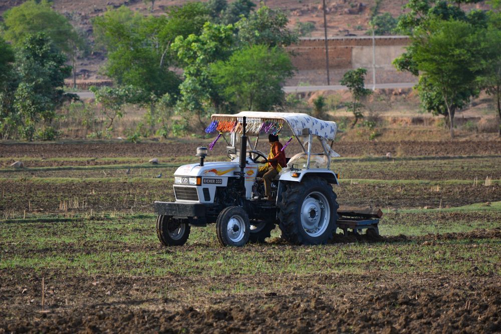 India’s tractor exports reached 162 countries in 2024–25. 🌾🌍 

<a href="/TheICCT/">The ICCT</a>'s latest blog by <a href="/amitbhatt4u/">Amit Bhatt 🇮🇳</a> &amp; <a href="/Aravind_1204/">Aravind Harikumar</a> shows how aligning India’s emission norms with global standards can turn #Climate ambition into a #Trade advantage. 

Read more: theicct.org/a-green-advant…