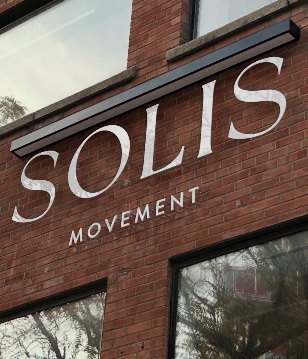 LED_SolutionsCA's tweet image. The Solis Movement sign brings modern simplicity to life against classic brick. Clean lines, thoughtful design, and a perfect fit for the neighbourhood — all designed, built, and installed by LED Solutions in Hamilton. 🇨🇦

#LEDSolutions #Signage