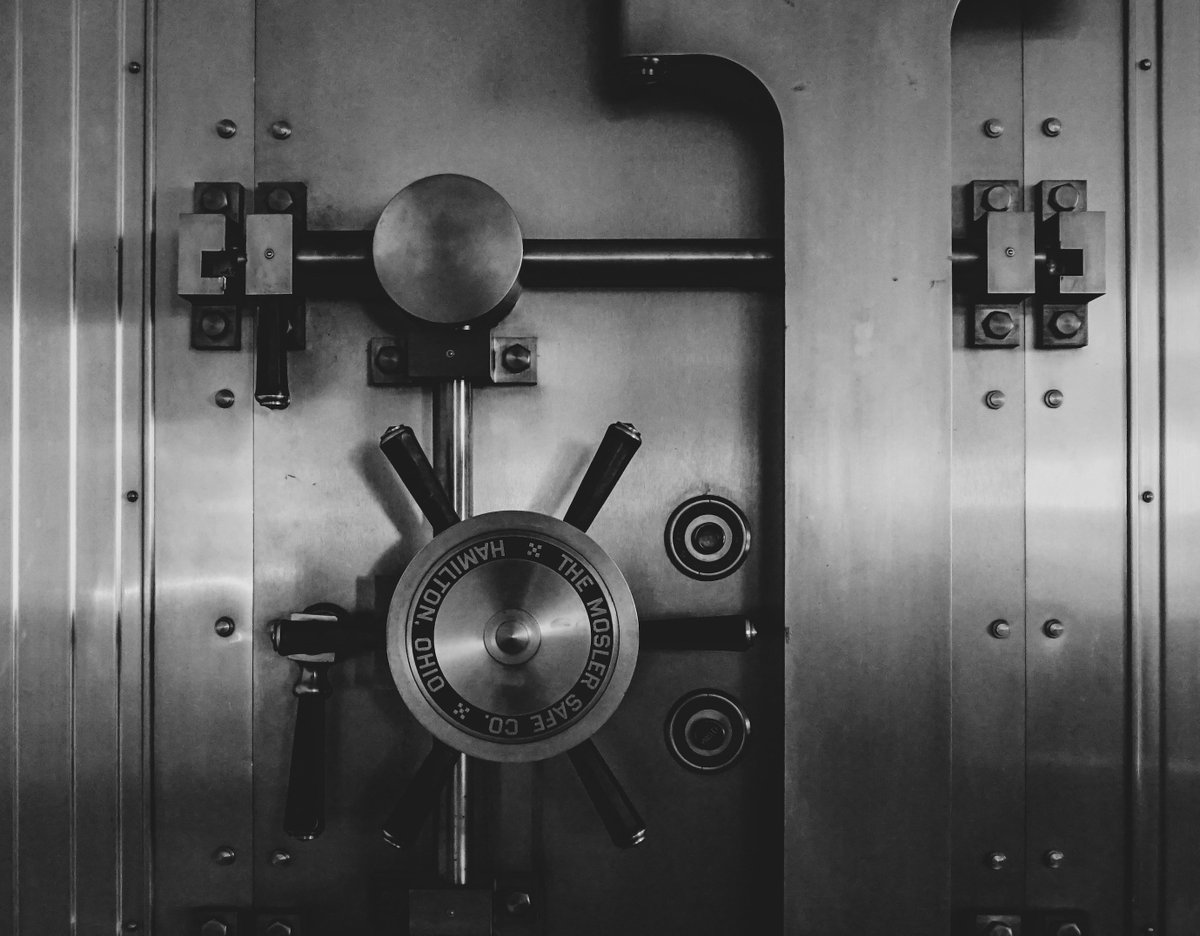 GrahamWealthMgt's tweet image. 🧮 Cash is not trash—it’s time arbitrage. It lets you buy opportunities and sleep at night. Don’t confuse liquidity with laziness. #CashStrategy #PortfolioDesign