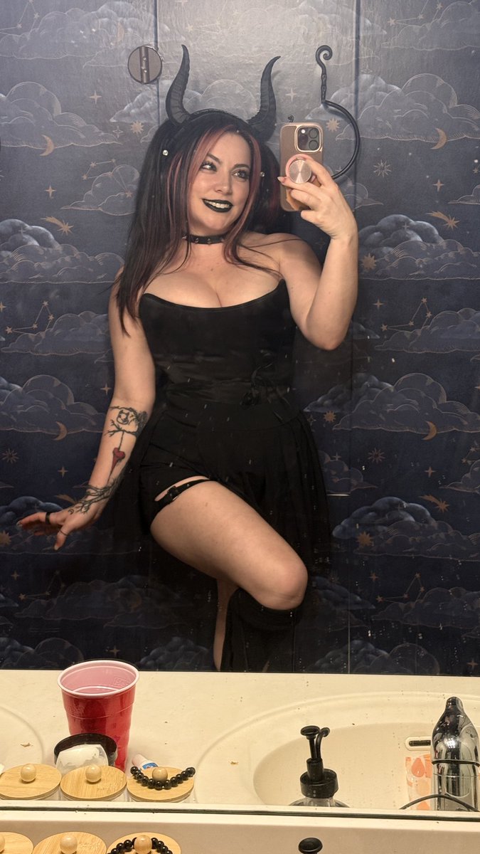 come clean my mirror for me