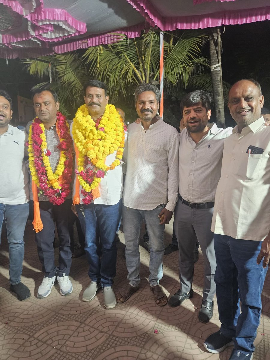 ડભોઇ APMC ચૂંટણીમાં ઈતિહાસમાં પ્રથમ વખત ભગવો લહેરાયો!!

શ્રી ખેતીવાડી બજાર ઉત્પન્ન સમિતિ ડભોઇમાં ભારતીય જનતા પાર્ટીના તમામ ૧૬ સભ્યો ને વિજેતા થવા બદલ અનેક અનેક શુભેચ્છાઓ.<a href="/narendramodi/">Narendra Modi</a> <a href="/AmitShah/">Amit Shah</a> <a href="/JPNadda/">Jagat Prakash Nadda</a> <a href="/JPNadda/">Jagat Prakash Nadda</a>
<a href="/sanghaviharsh/">Harsh Sanghavi</a> <a href="/BJP4Gujarat/">BJP Gujarat</a> <a href="/shaileshsotta/">Shailesh mehta</a> <a href="/bjpvadodaracity/">Bjpvadodaracity</a>