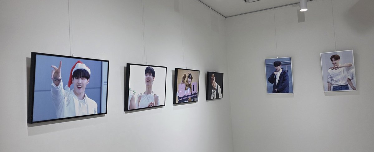 hangeolum's tweet photo. 251111 HBD 태훈🐥
생일축하했어 태훈아,
예쁜 카페 열어주셔서 감사해요🤍
사진이 진짜 진짜 많아서 셀렉하는 것만으로도 엄청 시간 많이 들었겠다 싶었던.. 태훈이에게도 행복한 하루였길 바라며🫶
#HAPPY_TAEHOON_DAY
#따끈따끈_붕어빵태훈데이 https://t.co/Ph7BqaAy4C