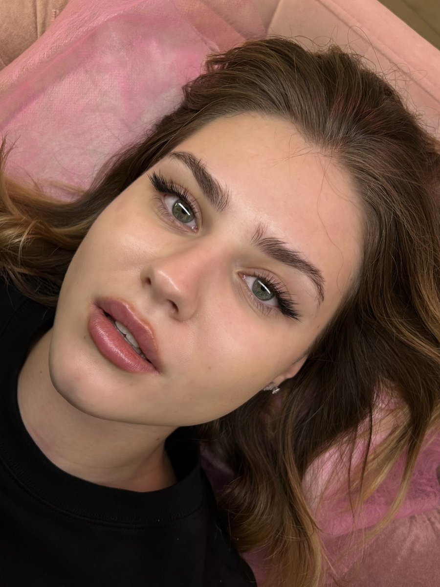 safetydouce's tweet photo. dziewczyny jak jesteście z wrocławia to zapraszam was bardzo na rzęski do mnie! będzie mi bardzo miło 🌷🌷
ig; pattie.lashes https://t.co/SosNfEg8hA