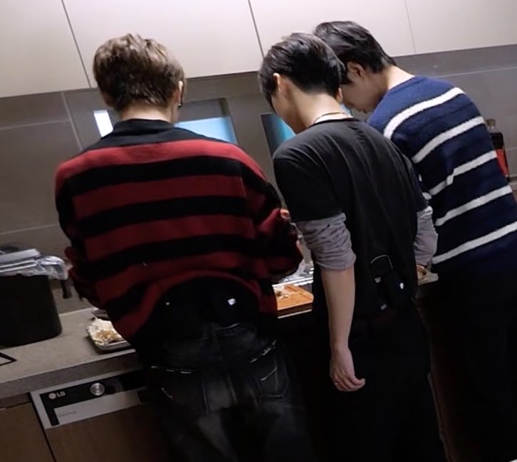 xinyiuan's tweet image. Oh the subtle #SizeDifference does things