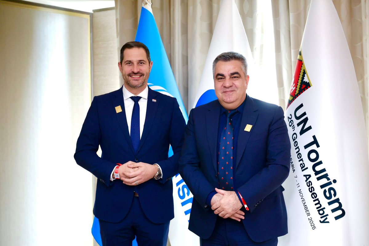 BGonxhja's tweet image. Me ministrin e Turizmit dhe Sportit të Kroacisë Tonči Glavina në #UNWTO me të cilin ndajmë jo vetëm vlera të përbashkëta mesdhetare, por edhe një vizion të përbashkët për zhvillimin e turizmit dhe shkëmbimeve kulturore e sportive.