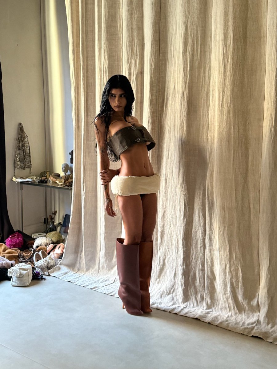 Mia K. tweet media