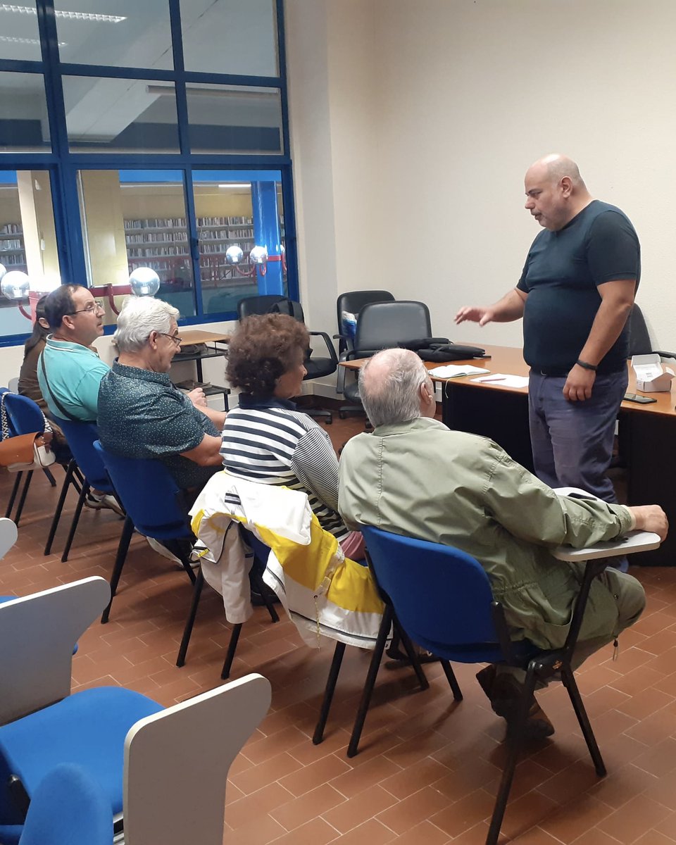 ratoadcc's tweet image. 📸
🇵🇹 A #RatoADCC continua a colaborar em #parceria com a Biblioteca da @CMSeixal no projeto &quot;Aprender numa Tarde&quot; - ficam aqui algumas fotos.

#SempreAAprender
. . .
🇬🇧 Informatics #workshop for the community