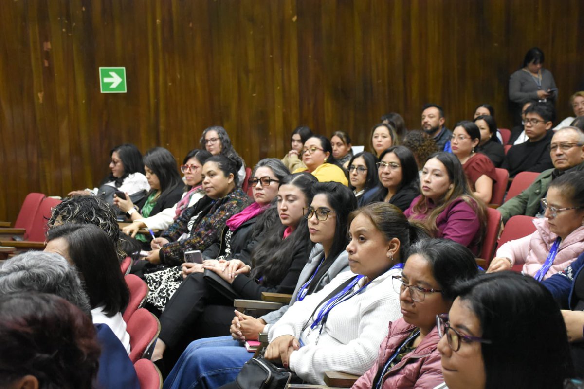 SCEPgt's tweet image. El @MinSaludGuate en coordinación con las Unidades de Género del Organismo Ejecutivo, realiza la conferencia “Tócate, para que no te toque”, dirigida a personal y contratistas de la #SCEP🇬🇹, en el marco de la lucha contra el Cáncer de Mama.

#TransfiriendoPoderalaGente