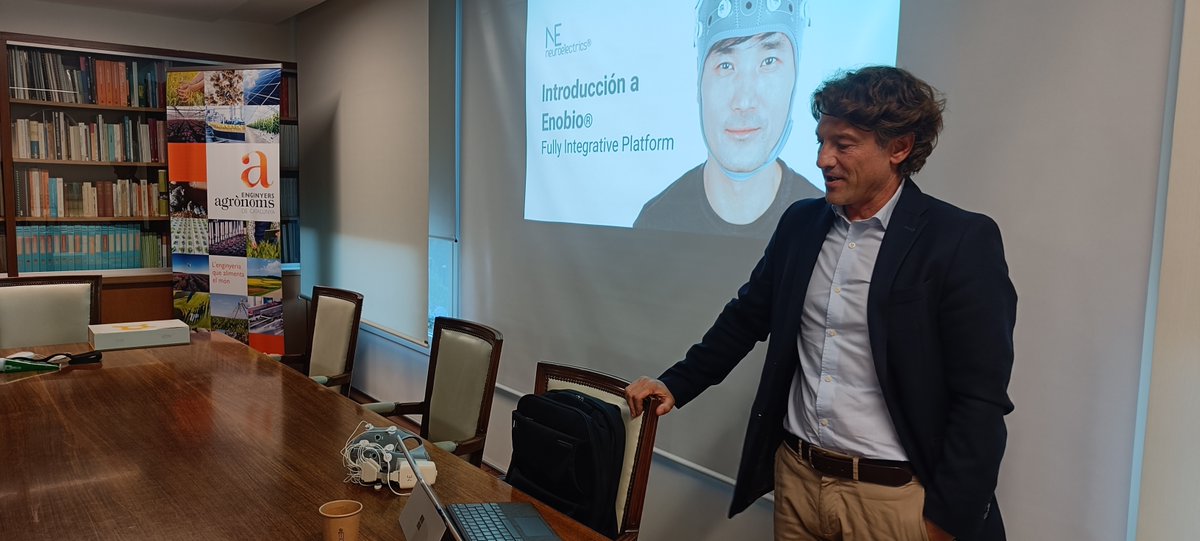 Neuroelectrics's tweet image. Throwback to the Neuroscience &amp;amp; Extended Reality Workshop at the Col·legi d’Agrònoms de Catalunya.
Starlab Barcelona (@starlabdf2) shared a real use case on applied neurotechnology.
Thanks to IRTA and AEPAS for hosting. 🧠✨
#Neurotech #XR #EEG #tES