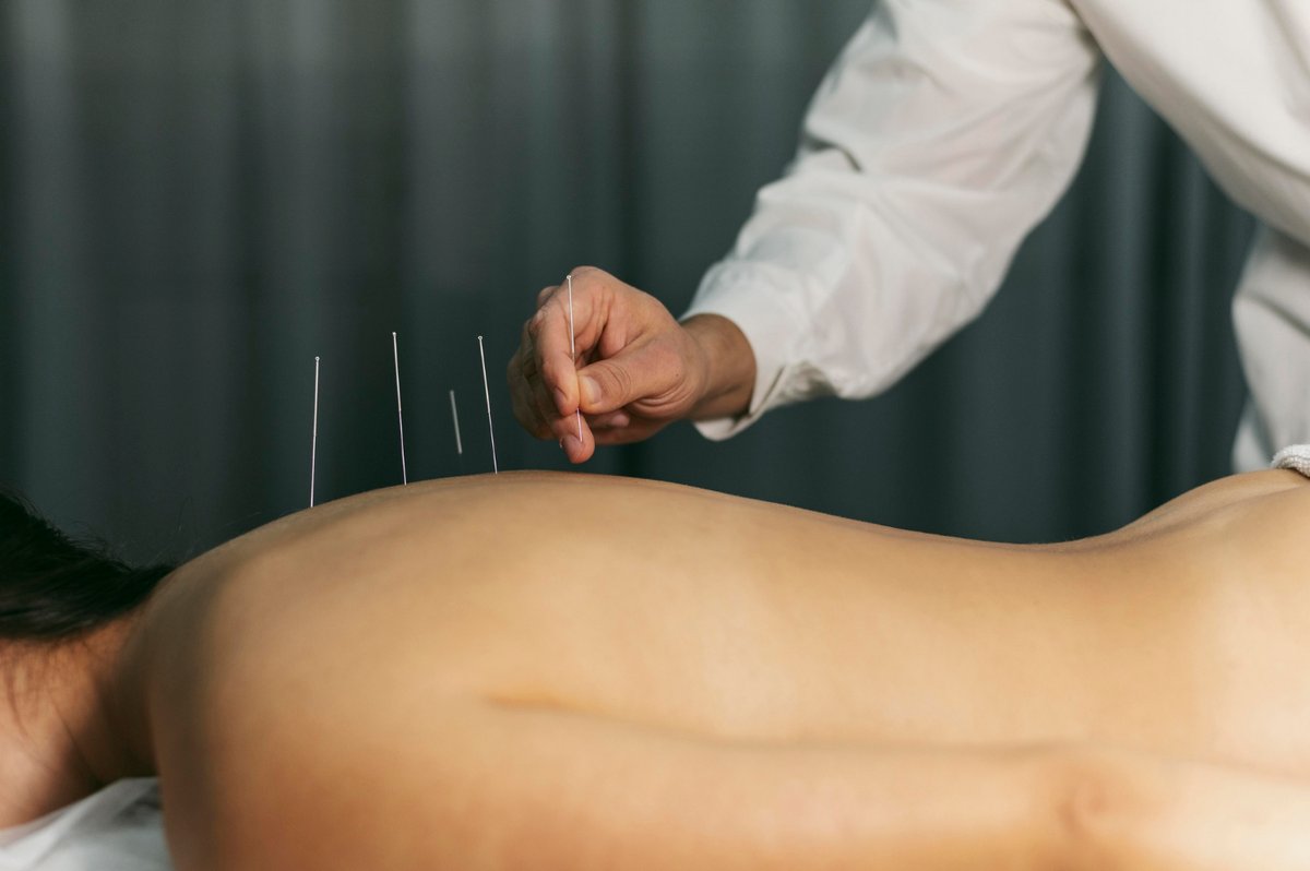 Acupuncture Awareness Week (AAW) is an annual campaign dedicated to educating the public about traditional acupuncture, a healthcare practice with roots in ancient China.
This initiative is championed primarily by organisations
Check out our blog …
thebrightwell.org.uk/post/acupunctu…