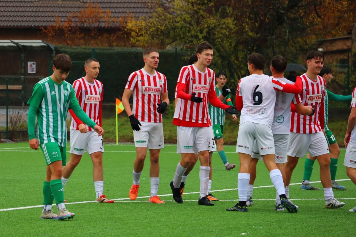 Fotonávrat k víkendové kanonádě naší U19 🤍❤️

📷 Natálie Jacklová

#ZIZMET   #fotoreport