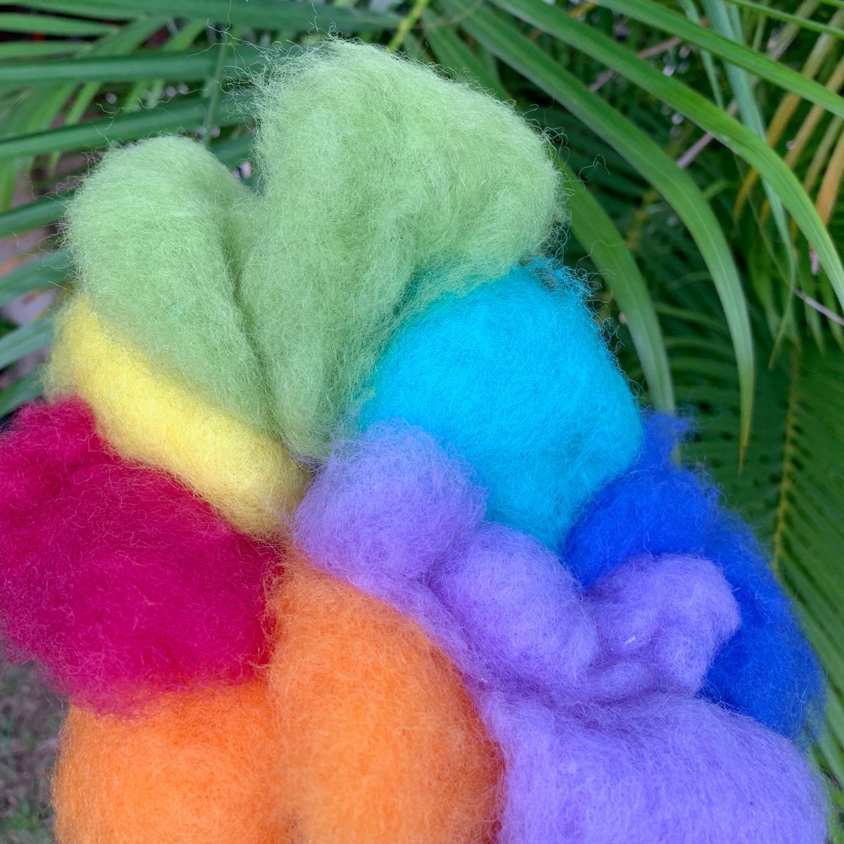 The Felted Ball Tutorial is live on SnowflakeForest Felting YouTube Channel. Happy Felting🌬️❄️🌲🤍
#feltingvideos #youtube #tutorials youtu.be/xTcyokrSCT0?si…