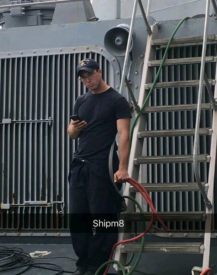 johncheilly's tweet image. Someone order me an Uber to Chili's