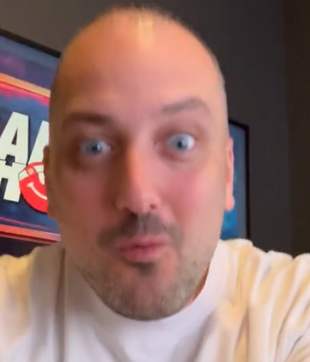 GRPofthelibrary's tweet image. This guy will manage the best Kia dealership in Bergen County. Wacky Eddie is just givin&apos; these lil Forte shits away #CarDealer #FullyLoaded #ReadMoreBooks