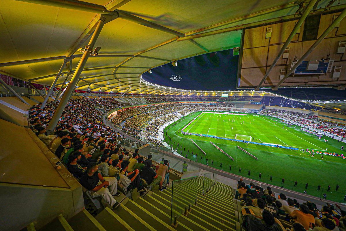 🚨- الرياضية :

رابطة الدوري السعودي للمحترفين توافق على طلب نادي #الاتحاد بتعديل توقيت مباراة #الرياض، الجمعة 21 نوفمبر، إلى الساعة 6.00 مساء بدلا من الساعة 4.45 مساء .