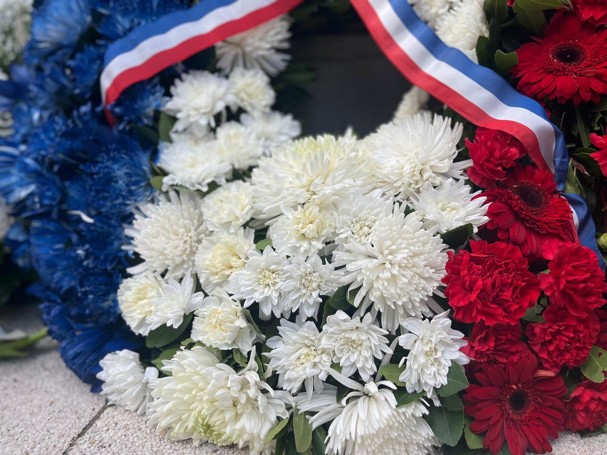 À Barcelone le 11 novembre pour commémorer le centenaire du monument aux morts de Monjuïc,en présence de la députée @NathCogg, de la Consule générale <a href="/AgahDucrocq/">Azar AGAH-DUCROCQ</a>, des anciens combattants et des élèves du <a href="/BarceloneLycee/">Lycée Français de Barcelone</a> , <a href="/ecolelesseps/">Ecole Française Ferdinand de Lesseps - BCN</a> .