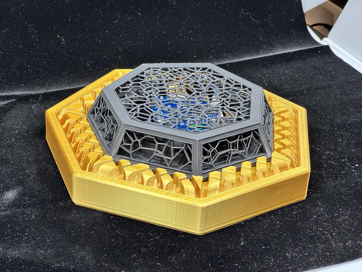 pauljunsukHan's tweet image. Making Thermodynamic computing great again