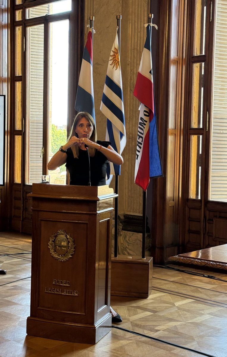 <a href="/CosseCarolina/">Carolina Cosse</a> <a href="/RodriguezNani/">Nani Rodriguez</a> <a href="/mjpessano/">María José Pessano</a> “Quiero seguir liderando la fundación para que despertemos, para que nuestros hijos no pierdan la vida en accidentes de tránsito… Tenemos combustible para rato” - Nani Rodríguez, Presidenta de la Fundación Gonzalo <a href="/RodriguezNani/">Nani Rodriguez</a>