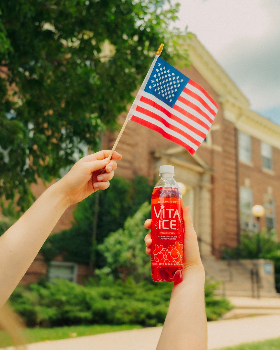 Honoring the courage and sacrifice of our veterans today and every day. Thank you for your service! 🇺🇸