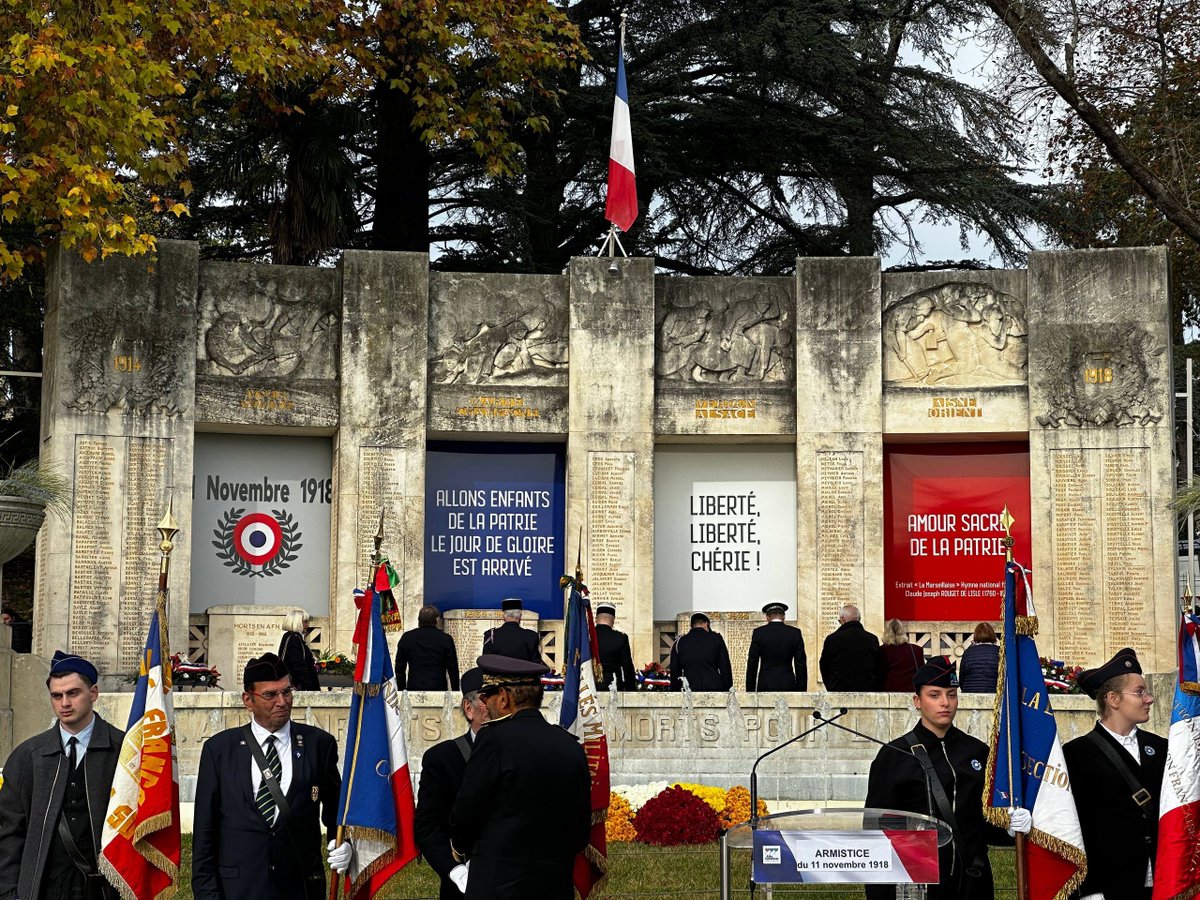 AlesCommun's tweet photo. En ce 11 novembre, nous honorons la mémoire de celles et ceux qui ont donné leur vie pour la paix. https://t.co/hQTNpB82Qq