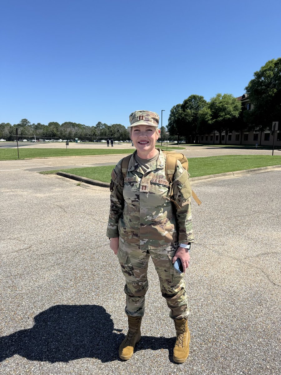 RepMarkWalker's tweet image. Happy Veterans Day to all who’ve served and are serving especially my favorite veteran, Capt. Kelly Walker. ⁦@USAFReserve⁩