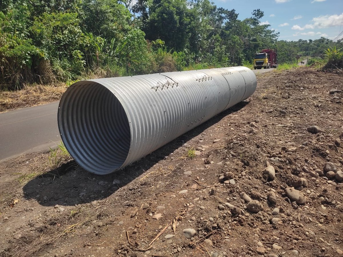 🌱 En #Orellana avanzamos con hechos.
Construimos el Centro de Acopio y Bioinsumos de Cacao en Puerto Murialdo, Loreto, fortaleciendo la producción local y la economía de las familias amazónicas.

💚 Juntos cultivamos desarrollo sostenible y soberanía alimentaria.