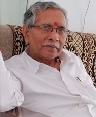 कौशांबी 65 वर्षीय उमाशंकर मिश्र पड़ोस की एक नन्ही मासूम बच्ची को चॉकलेट का लालच देकर अपने घर ले गया और उसके साथ घिनौनी हरकत करने लगा। इसी दौरान बच्ची के परिजन उसे तलाशते हुए पहुंचे और उमाशंकर को रंगे हाथ पकड़ लिया।