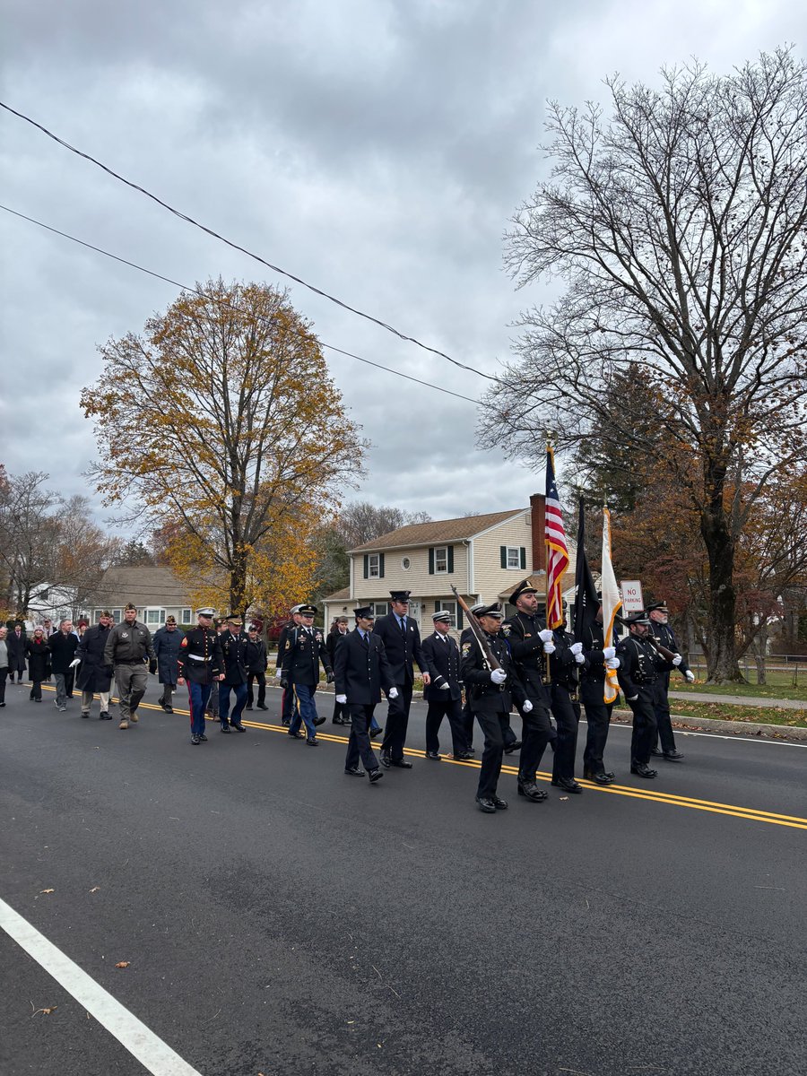 NAMiddle's tweet image. To all of our Veterans - Thank you for your service!
The North Andover Veterans Day Parade and Re-Dedication of the Veterans Memorial Wall at NAMS was amazing! Thank you to all who made this day so special.