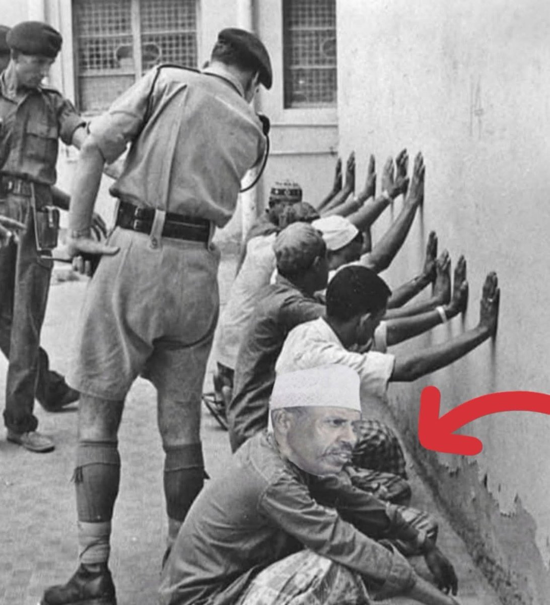 <a href="/wwwnnn1m/">ْأعسر</a> من ذكريات دورية عسكرية الامنيه الجنوبيه تقوم برش المبيدات الحشرية  على وافدين قادمين من العربية اليمنية
 حيناها كان موجود الفنان الكبير #ايواب_طارش