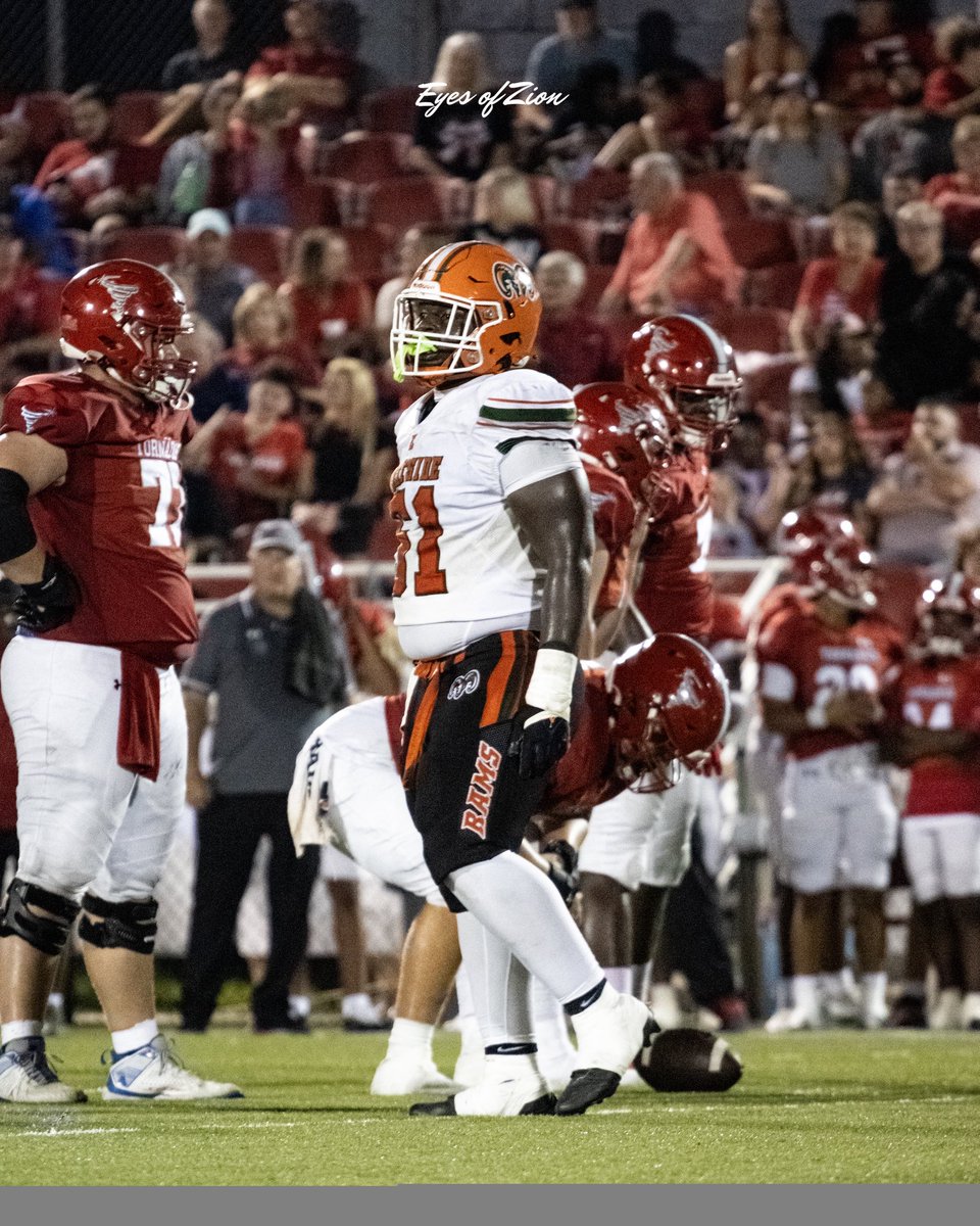 hudl.com/v/2SuEgE Junior Regular Szn Stats
1 FG block
1 PBU
4 sacks
6.5 tfls
20+ Tackles 

<a href="/zwilling_danny/">Coach Zwilling</a> <a href="/Dawglyfe80/">Reginald Mosley</a> <a href="/ShotxCoach/">Coach Nate</a> <a href="/AndreBroGoBuffs/">Coach Andre Bradford</a>