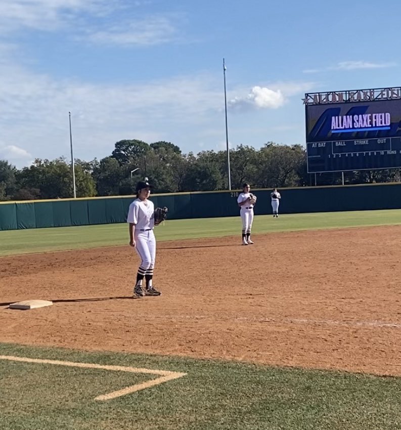giulissaalvarez's tweet photo. I had a great outing at @UTAMavsSB camp. Thanks coach @Kara_Dill for hosting such an amazing camp. 
#gmoneyclutch3 @TopPreps @CoastRecruits @D1Softball @D1ProScout @UncommittedUTR @MercadoAcademy https://t.co/2EtA68b0am