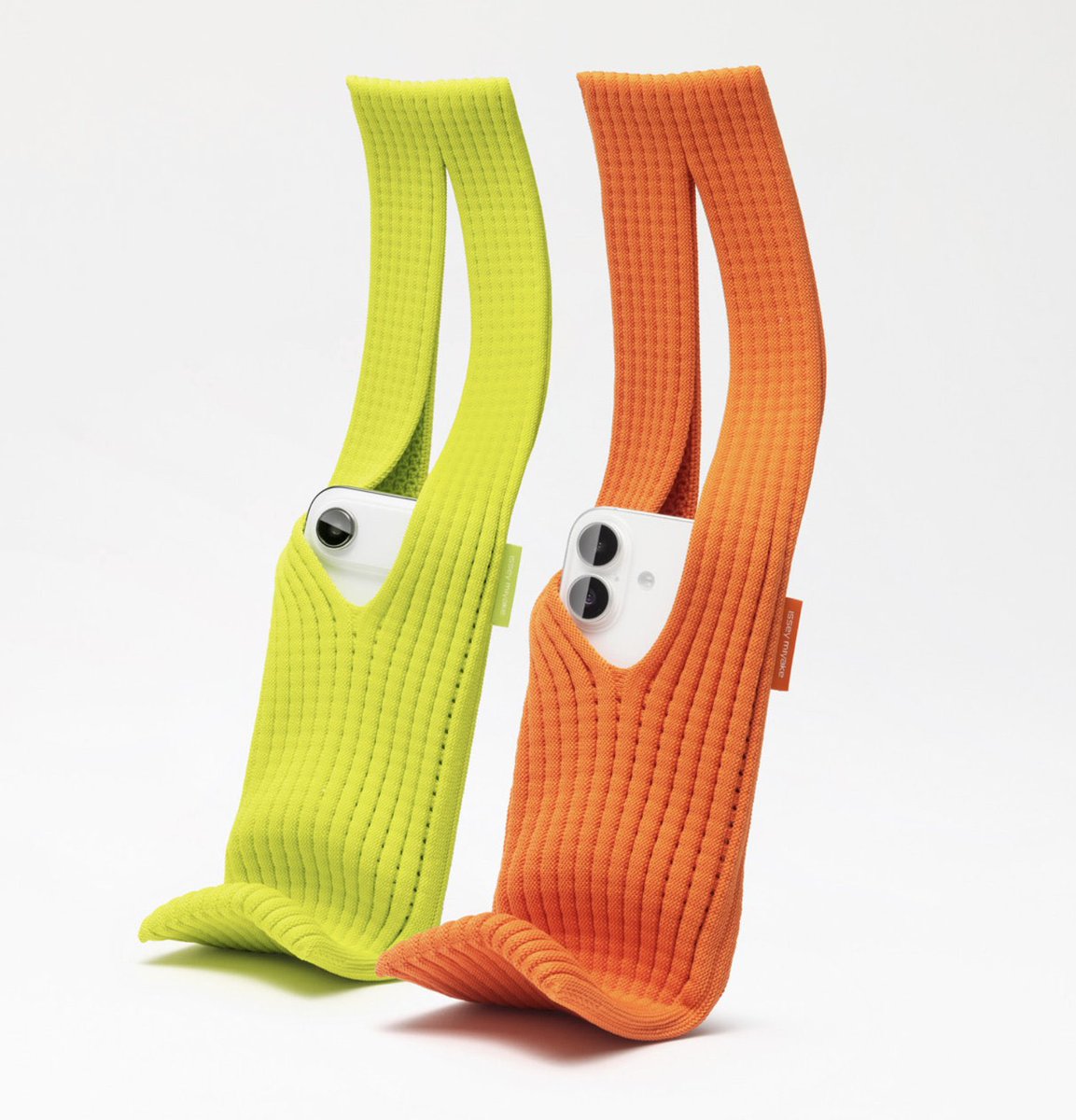 techsantos's tweet image. El “Apple TV que iba a anunciar Apple hoy” me encanta cuando los rumores están COMPLETAMENTE MAL, nadie se esperaba esto 😂